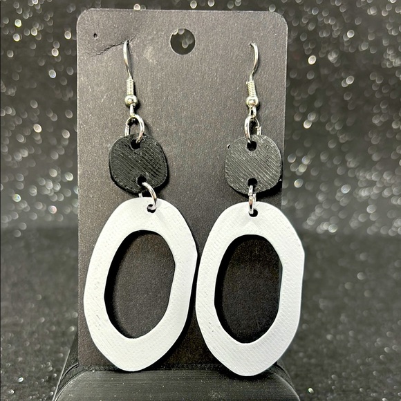 Geometric Black and White Dangle Earrings - Picture 1 of 4